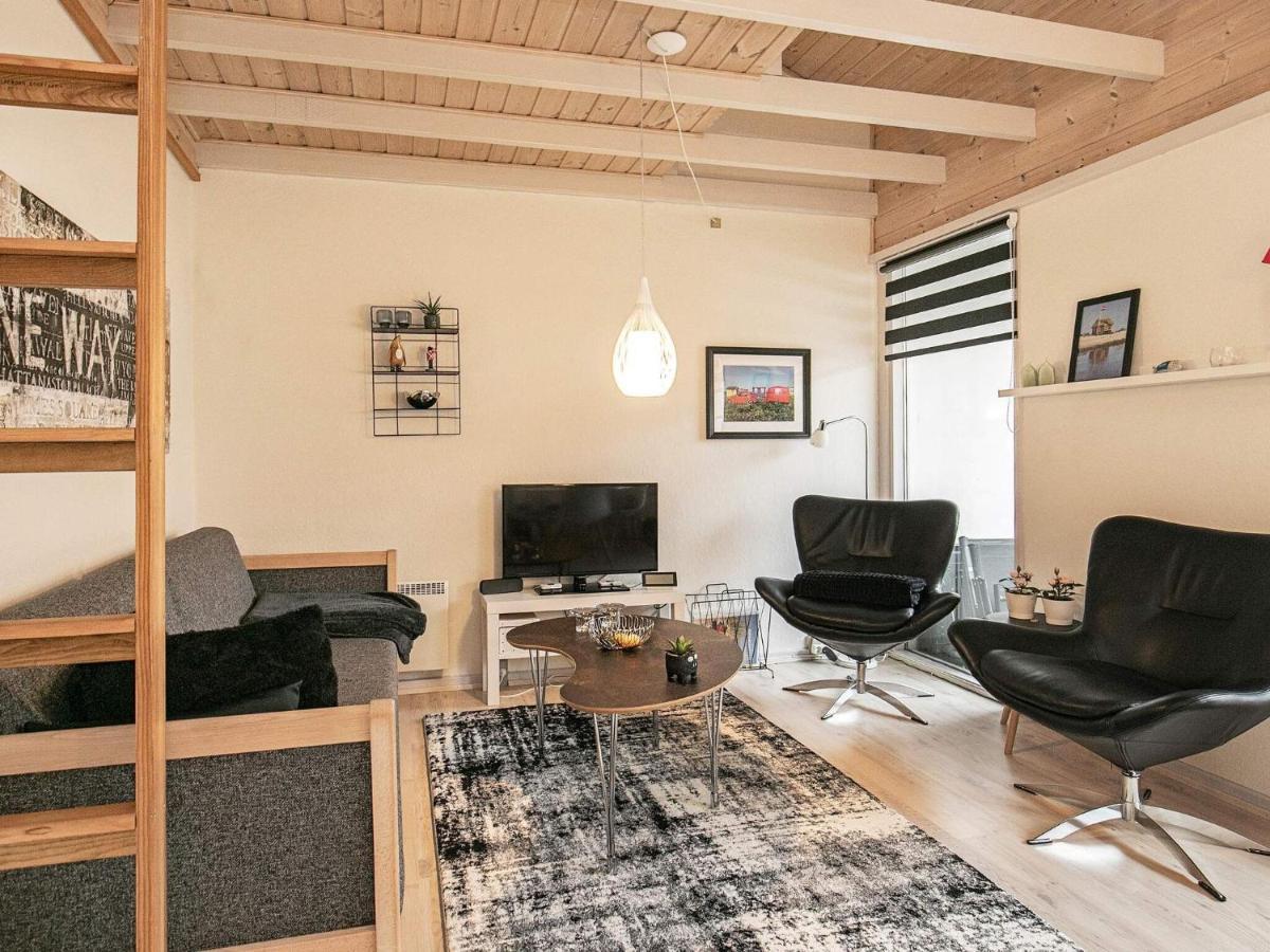 4 Person Holiday Home In R Sk Bing Aeroskobing Exterior photo